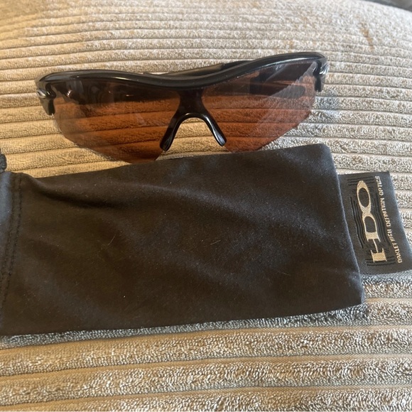 Oakley Radar Path Matte Black w/red Lenses 09682 136 With Case - Picture 3 of 9